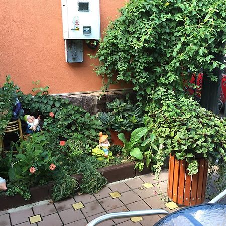 Casa Belazur Hotel Deva Bagian luar foto