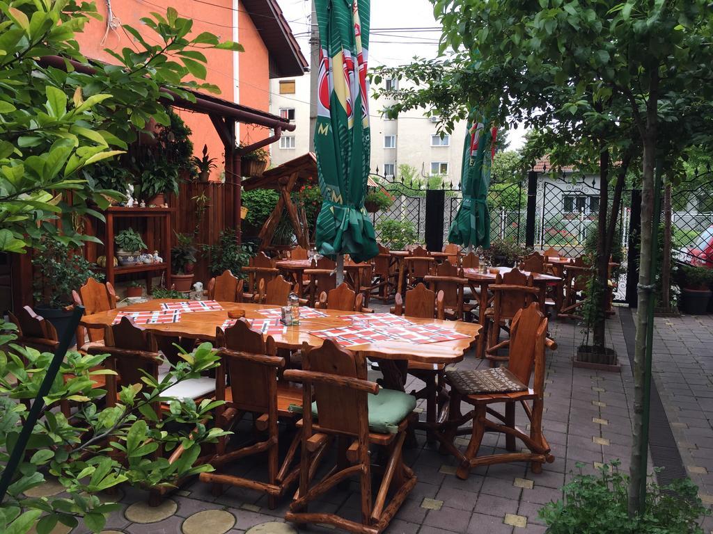 Casa Belazur Hotel Deva Bagian luar foto